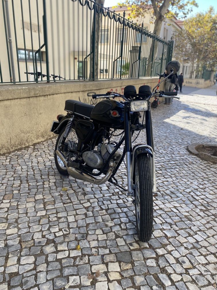 Vendo ou troco motorizada restaurada