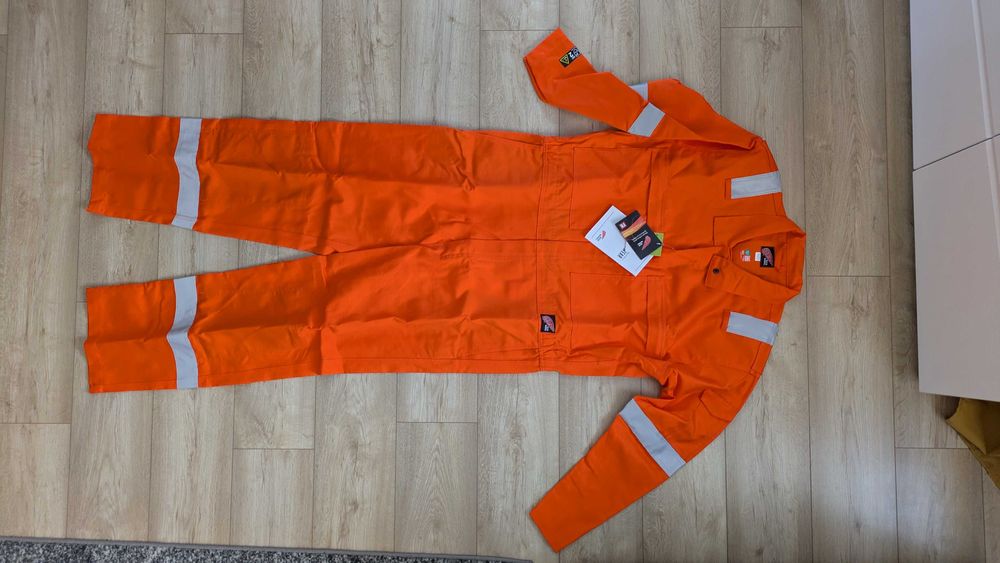 NOWY kombinezon roboczy r. 58 Red Wing