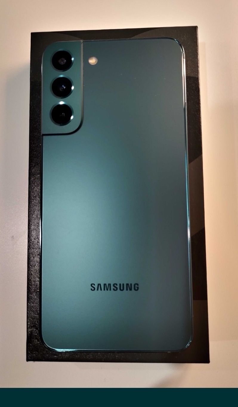 Samsung S22 Plus green