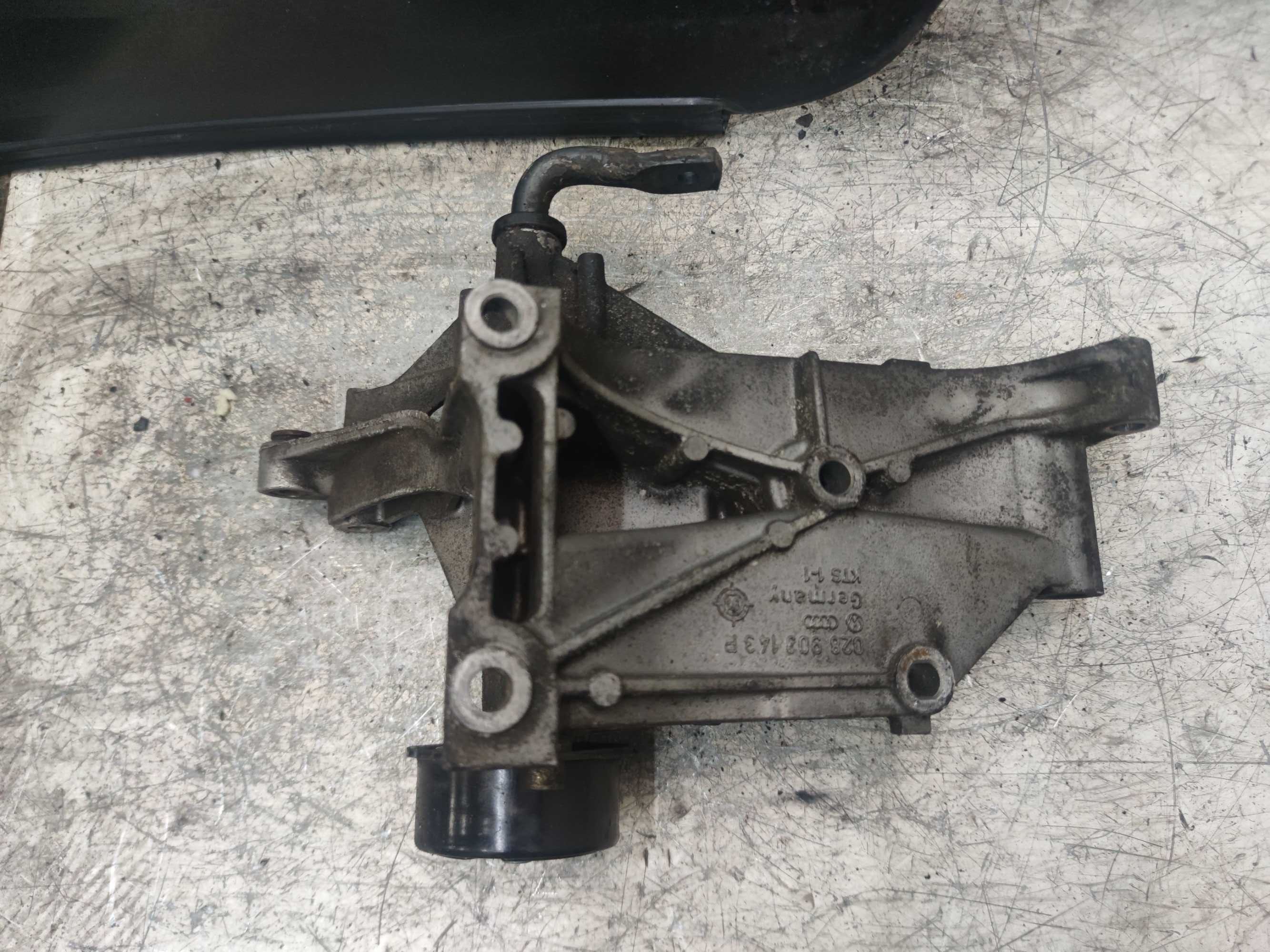 VW Golf III 1.9 TD Łapa Wspornik Mocowanie