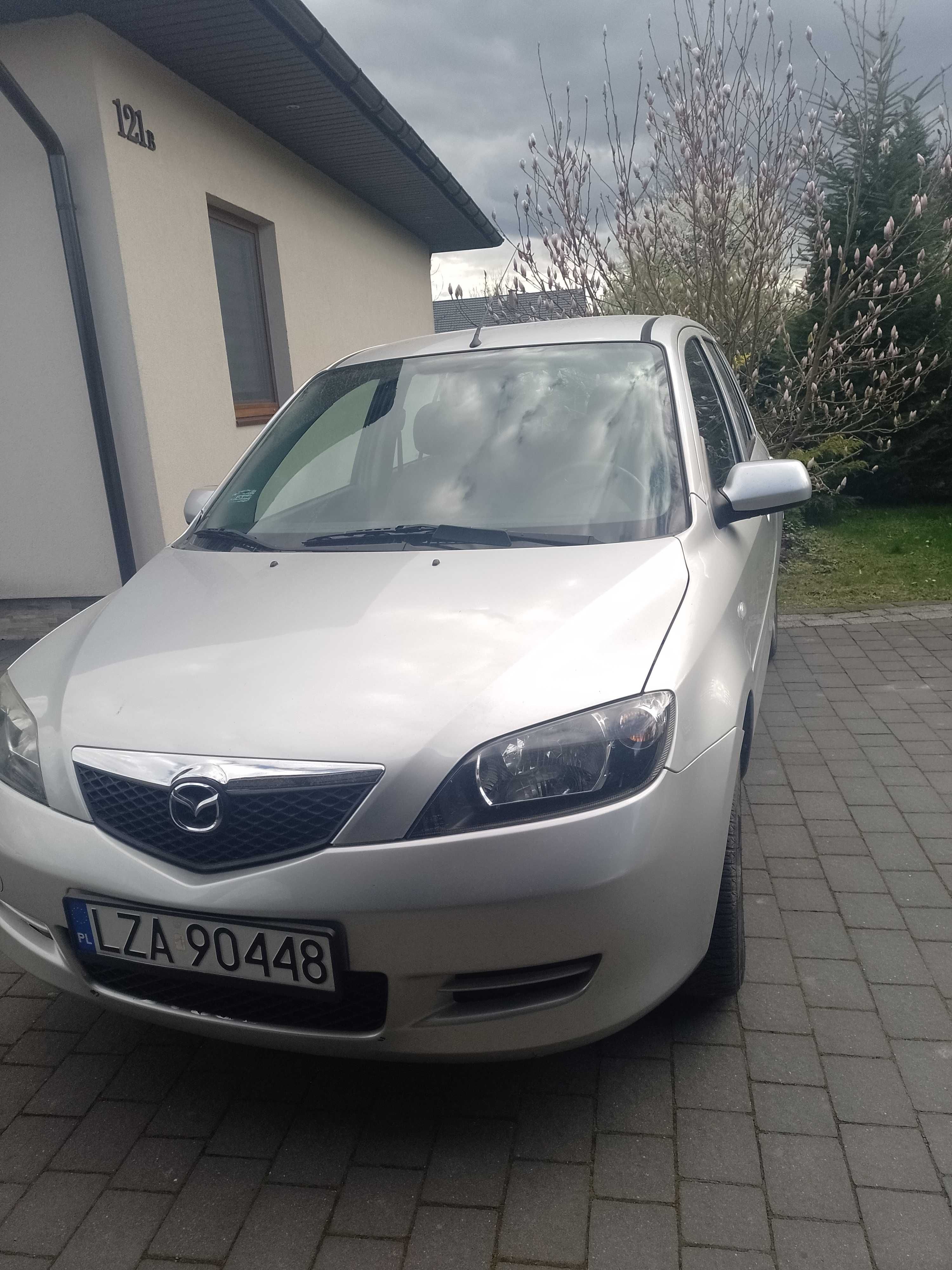 Mazda 2  2005r. 1.4 benzyna