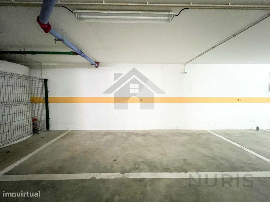 Lugar de estacionamento para arrendamento - Alto do Quintão