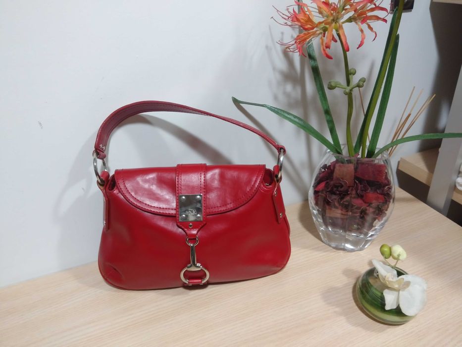 Mala de mão em pele sintéctica da marca Mango