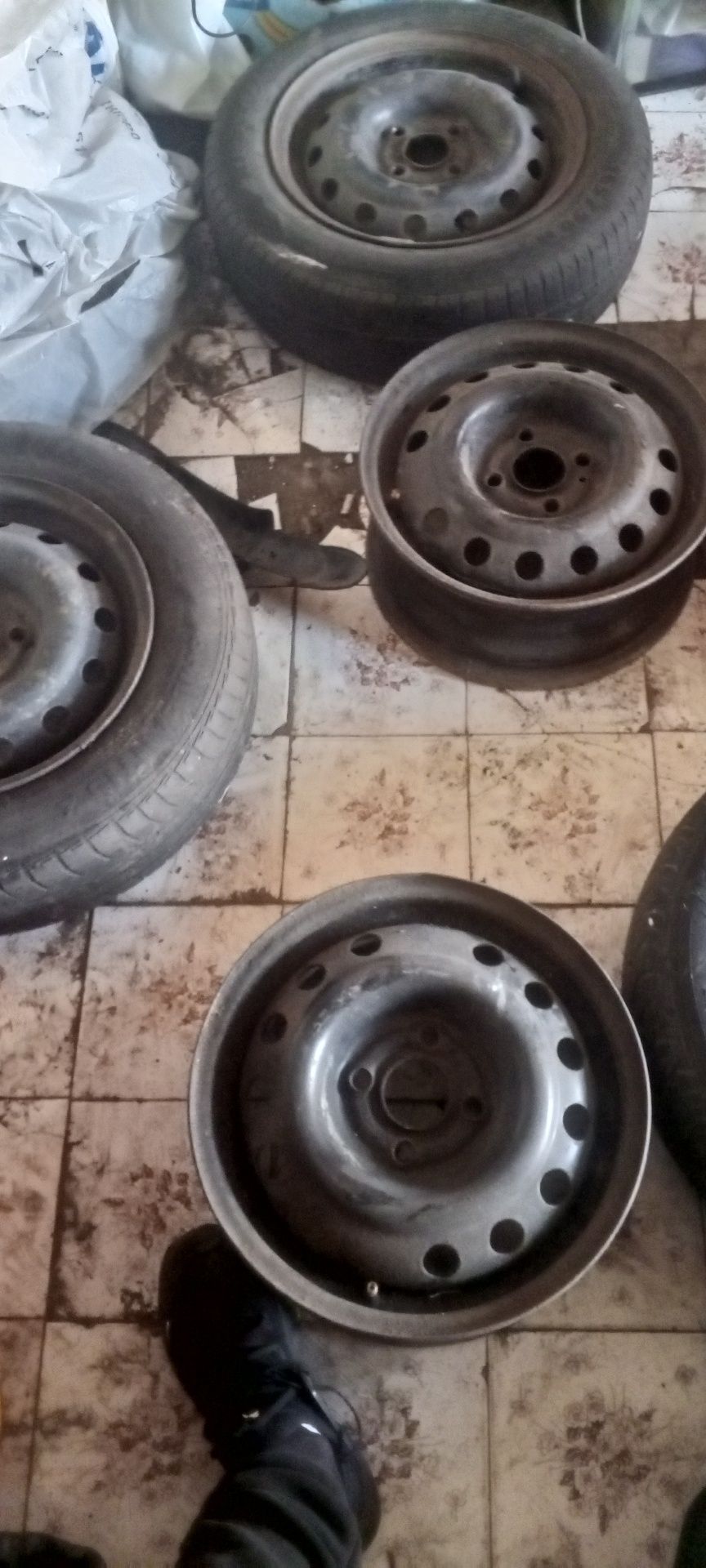 Продам штампованные диски R13