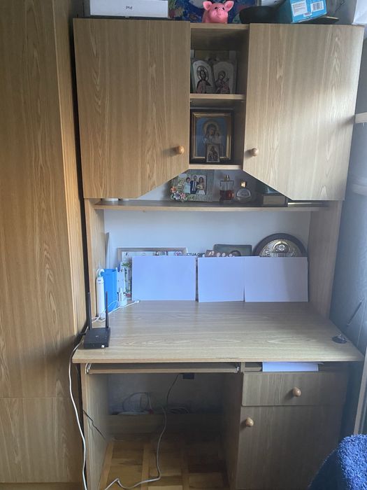 Продається шафа зі столом