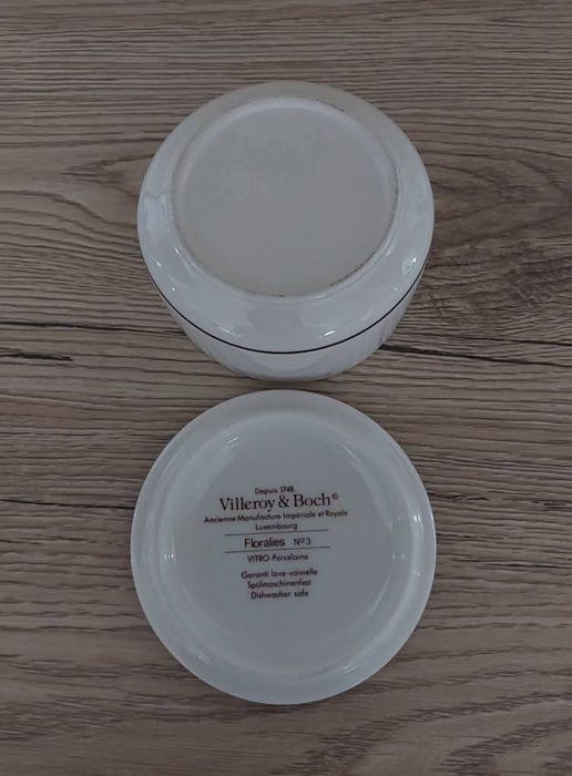 Villeroy&Boch puzderko.