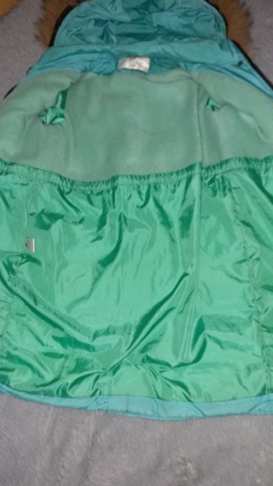 Пуховик на девочку 140