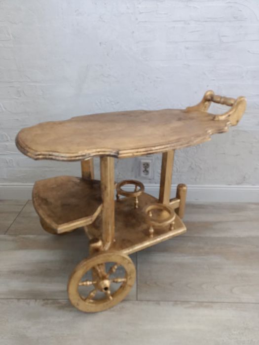 Barek na kółkach, postarzane złoto