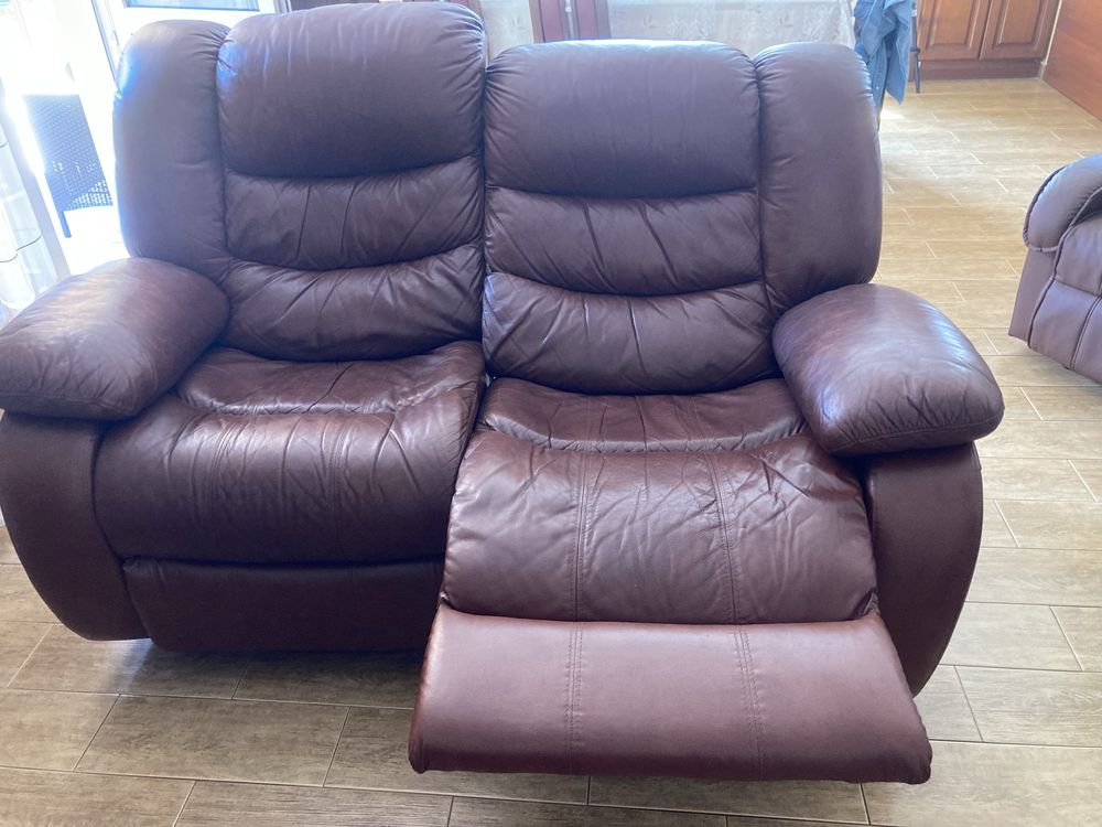 Dwuosobowa sofa skórzana z funkcją relax
