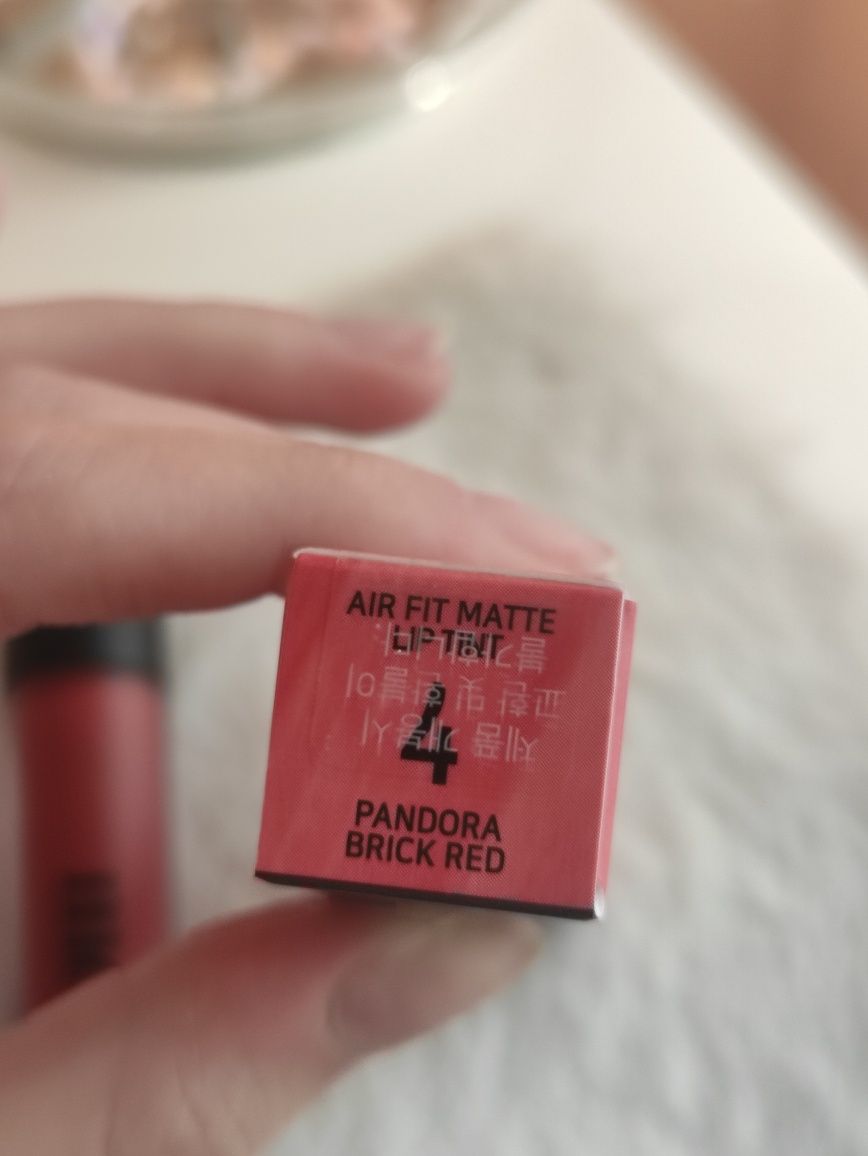 Pomadka ATEEZ x MERNEL air fit matte lip tint pandora brick red