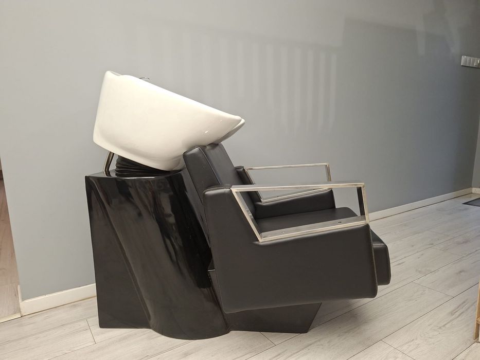 Sprzedam myjnię fryzjerską w pelni sprawną