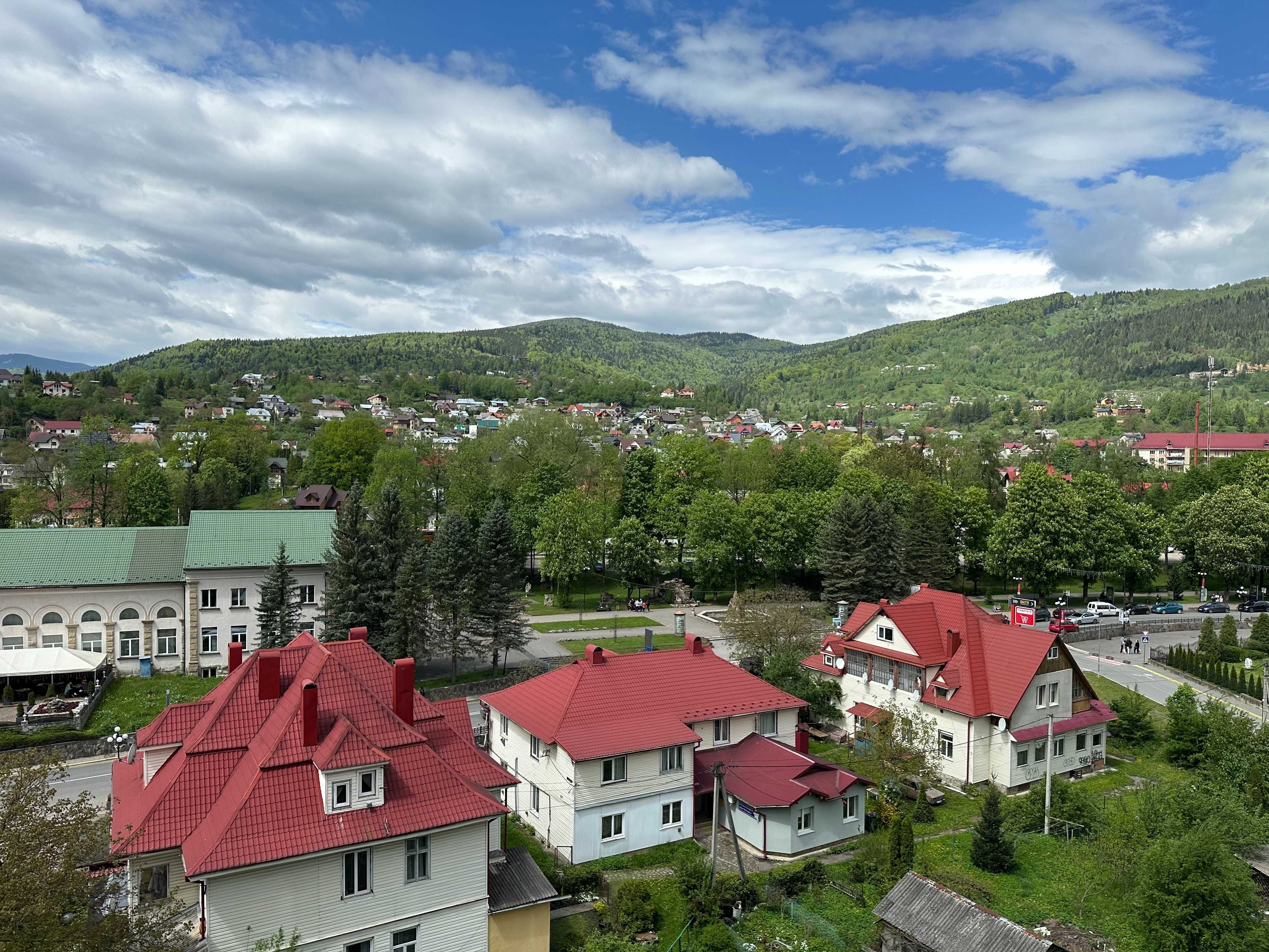 Яремче 1-кім квартира 48м2 жк "Скеля"
