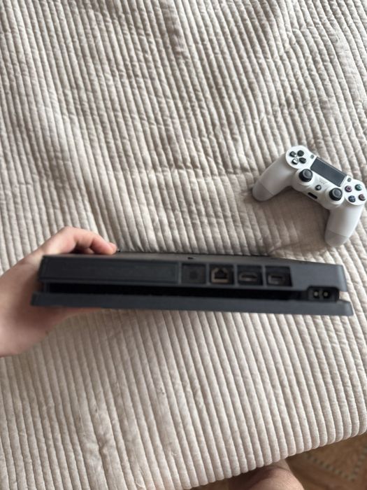 Приставка sony Ps 4 slim на 1 терабайт