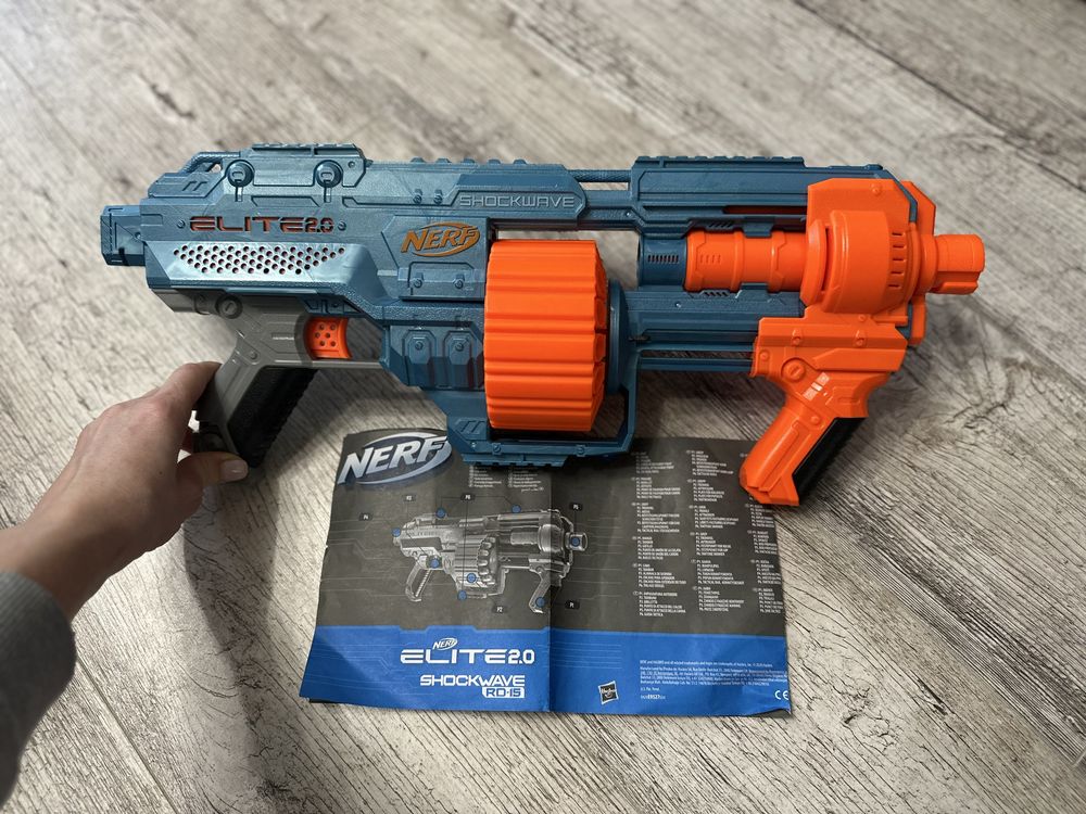 Автомат NERF в ідеальному стані