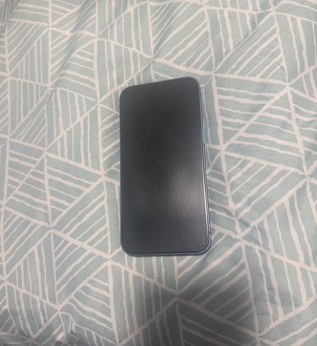 Iphone 13 128gb 77% bateria