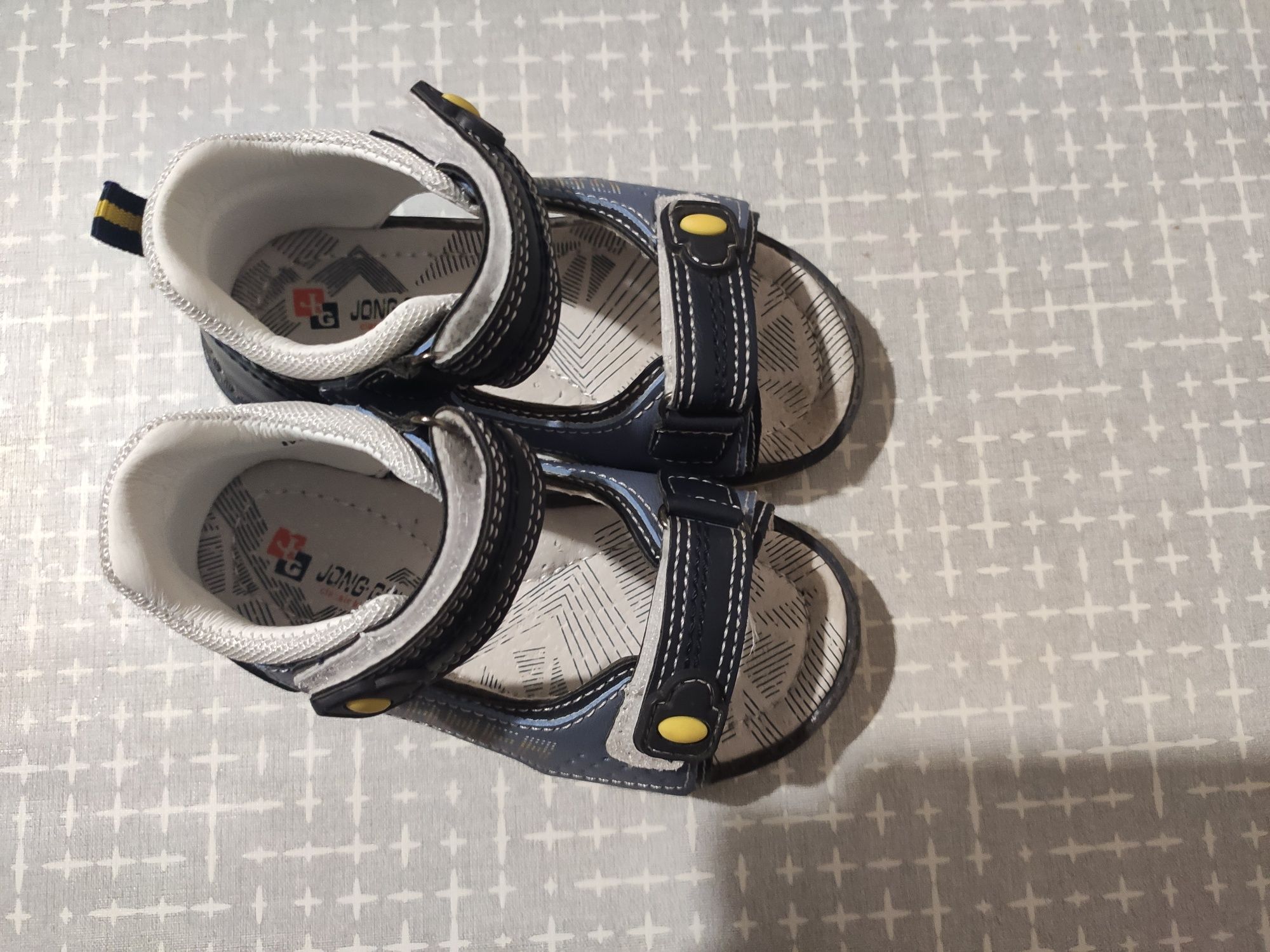 Дитячі сандалі 24 розмір