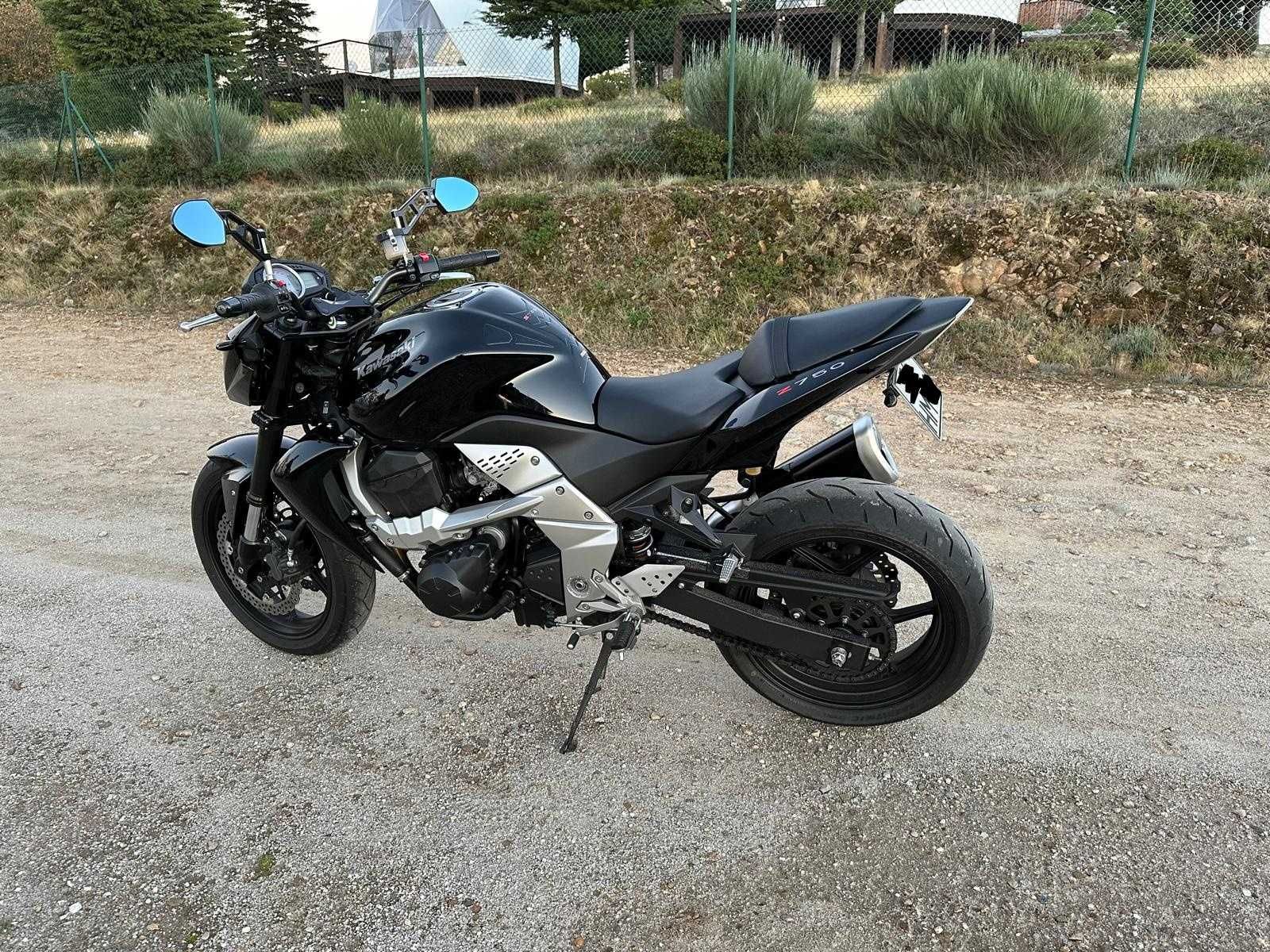Kawasaki Z750 - Abril 2009 - Km 3.800