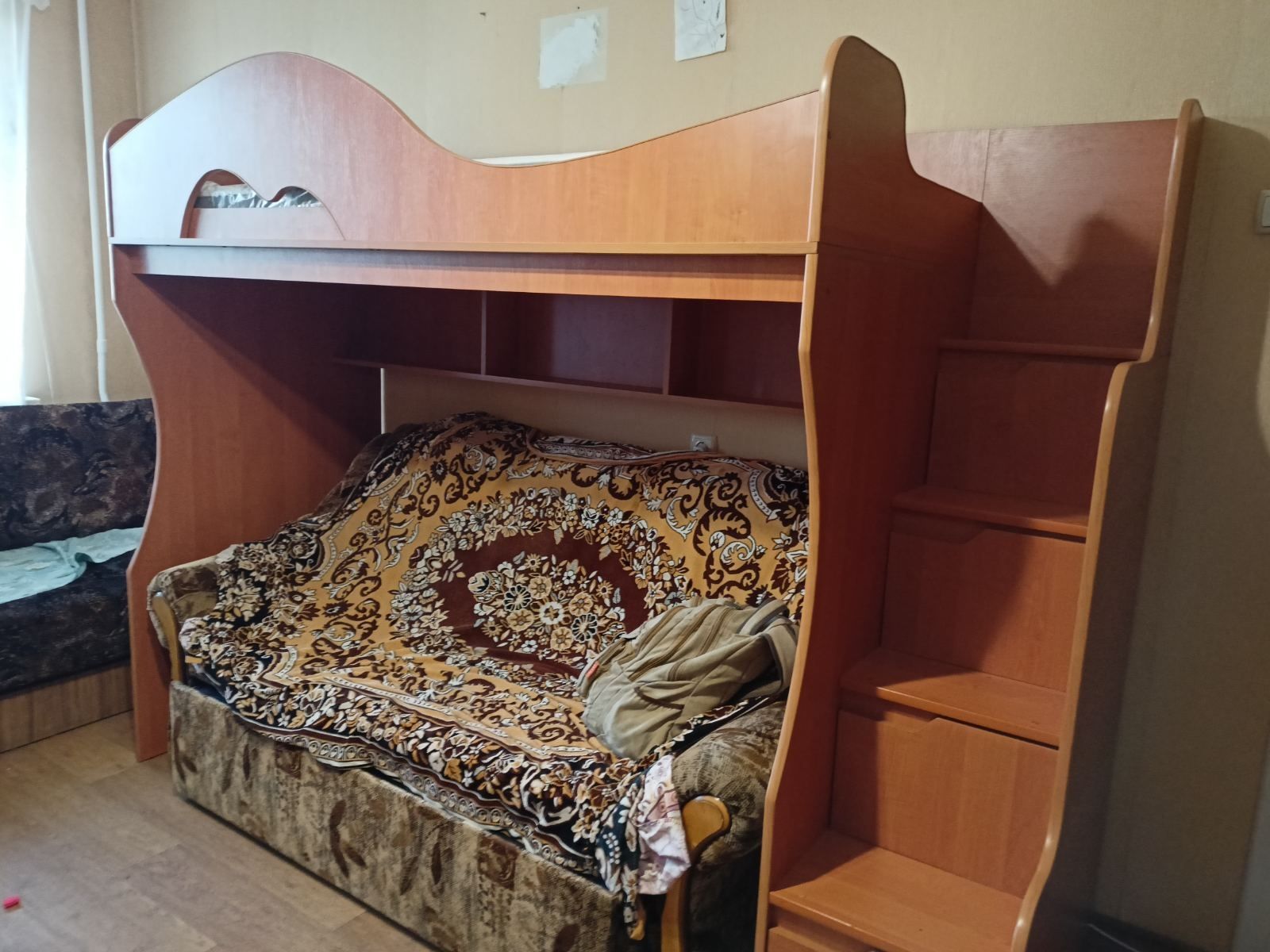 Продам кровать для подростка