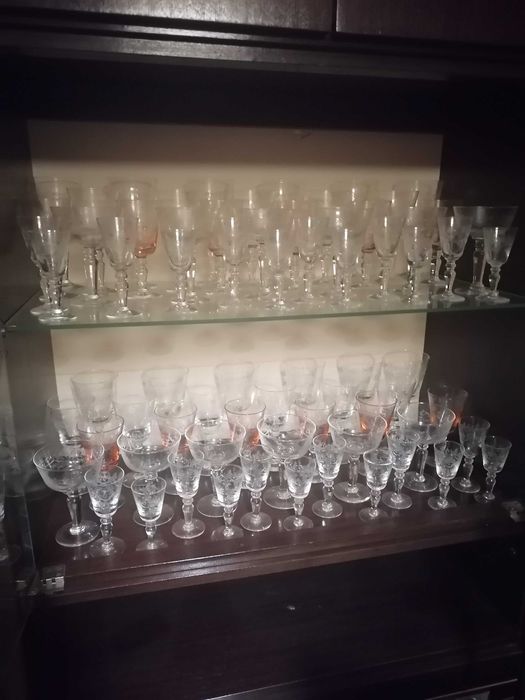 Serviço de copos de cristal