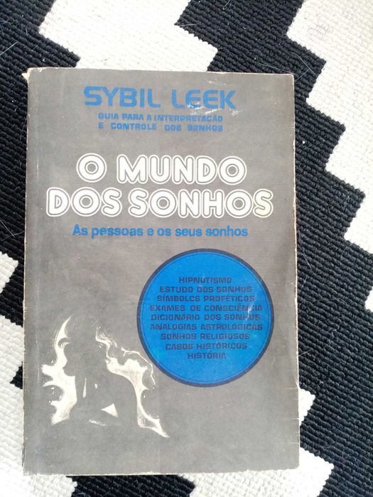 Livro - "O Mundo dos Sonhos", de Sybil Leek