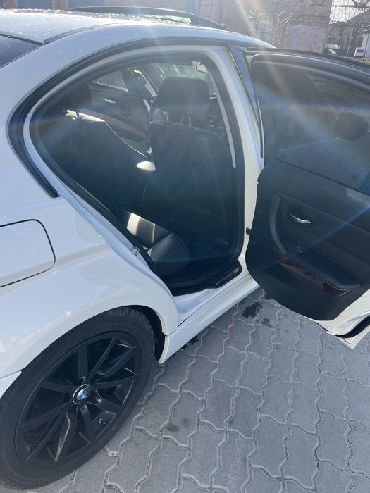 Продам BMW е90 2011 року !!!Терміново!!!