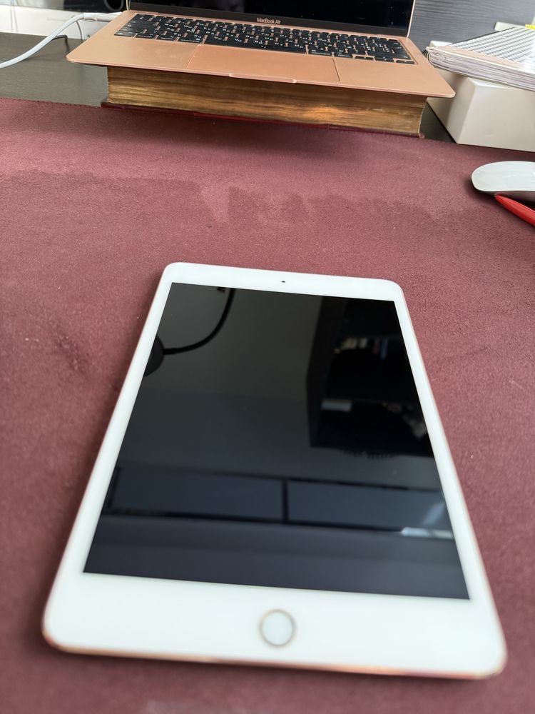 IPad mini 4 б.у. в хорошому стані