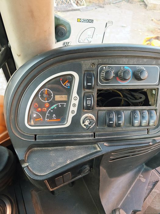 JCB 3CX экскаватор продам