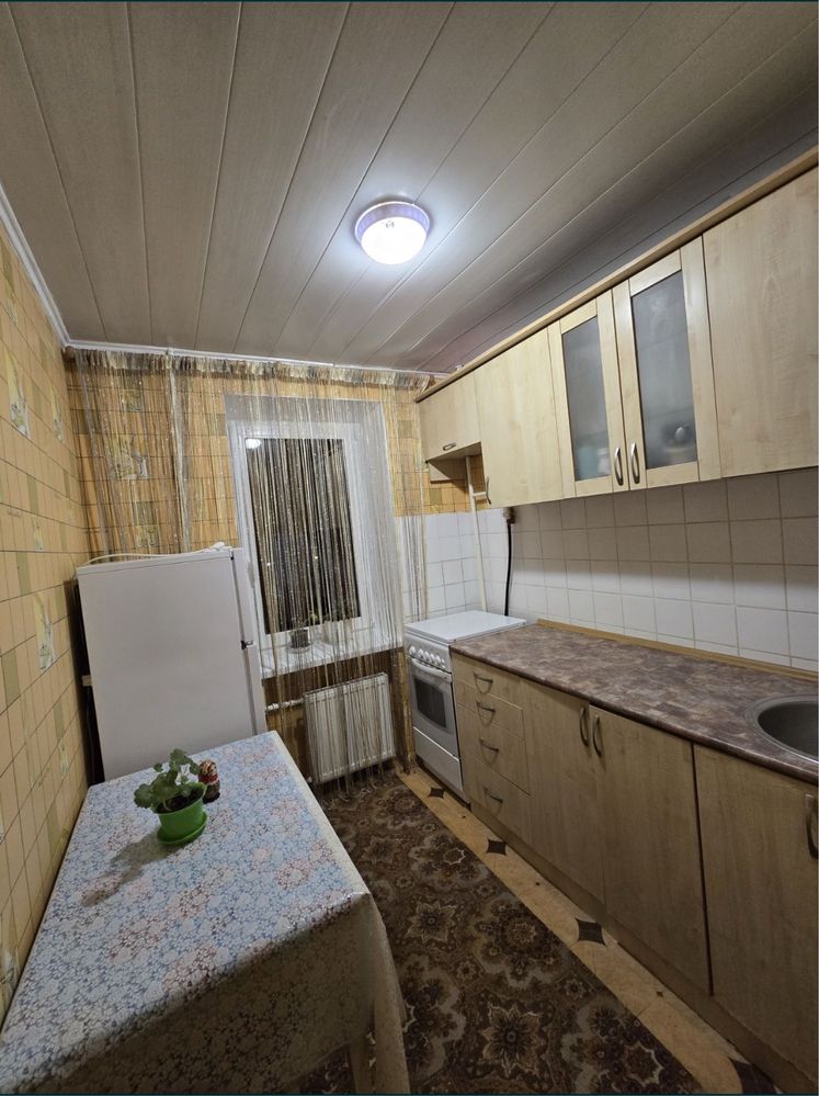 Здам подобово 1 кімнатну квартиру в районі Сєдова, звітна документація