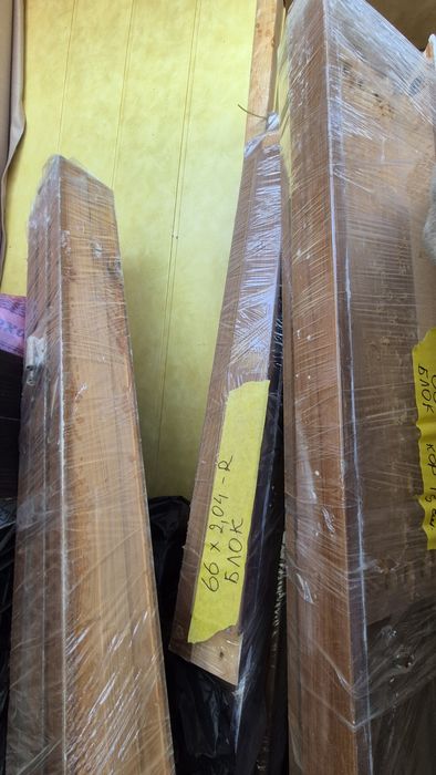 Двері4 шт.нові з коробками,лиштвою,ручками,та завісами,повний комплект