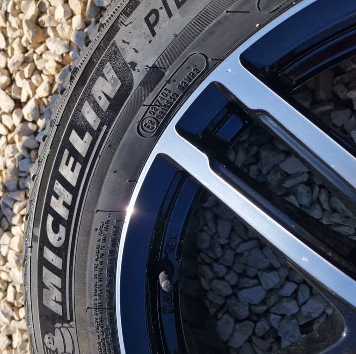 Felgi 18” z oponami zimowymi Michelin 235/60 R18 – Volvo XC60