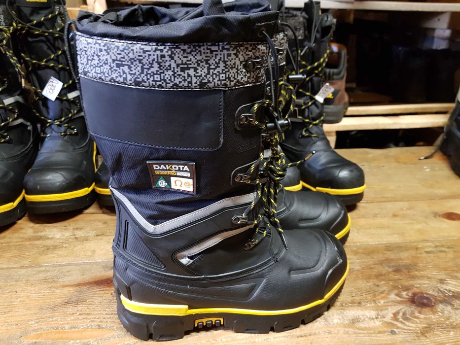 Buty robocze DAKOTA rozm 42 wkł 27 cm S3