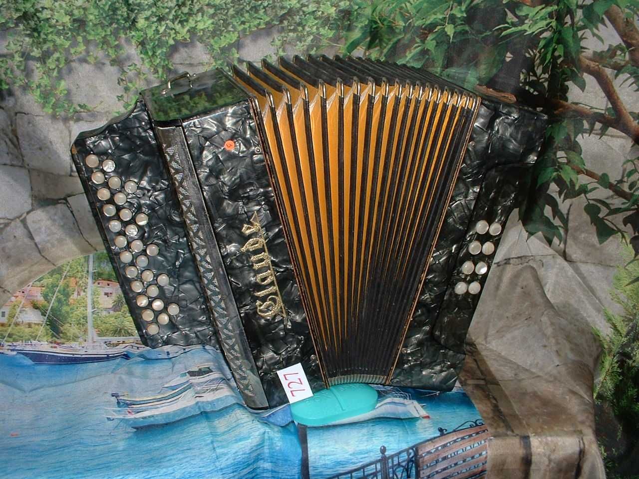 Concertina Avenda R, .727