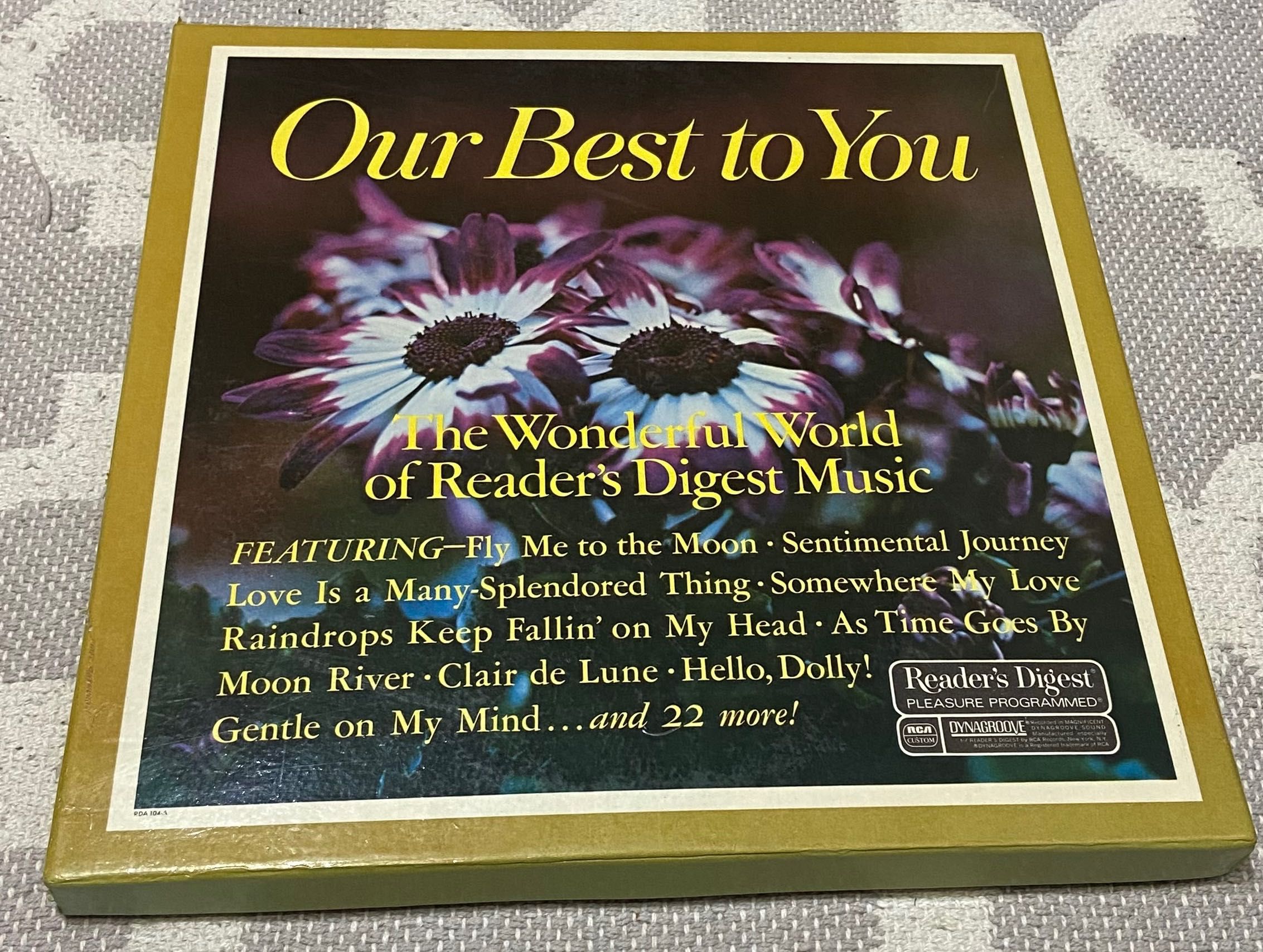 Coleção de discos vinil “Our Best to You”