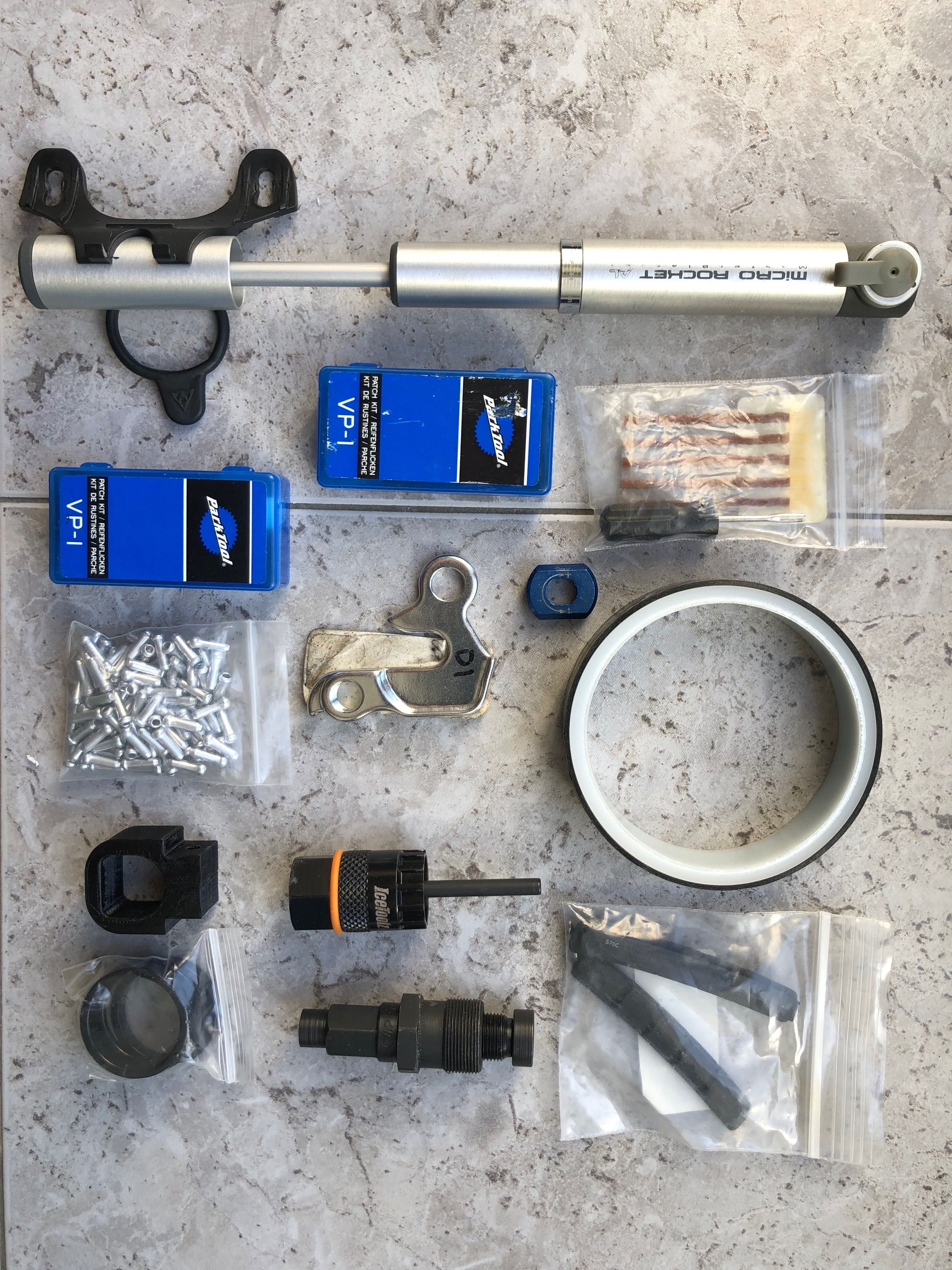 Mountain Bike Kona XC with spare parts