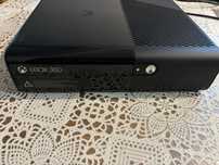 Konsola Microsoft Xbox 360 250  GB KINECT + 2 PADY Giga Zestaw