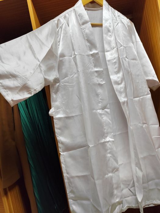 Robe branco novo