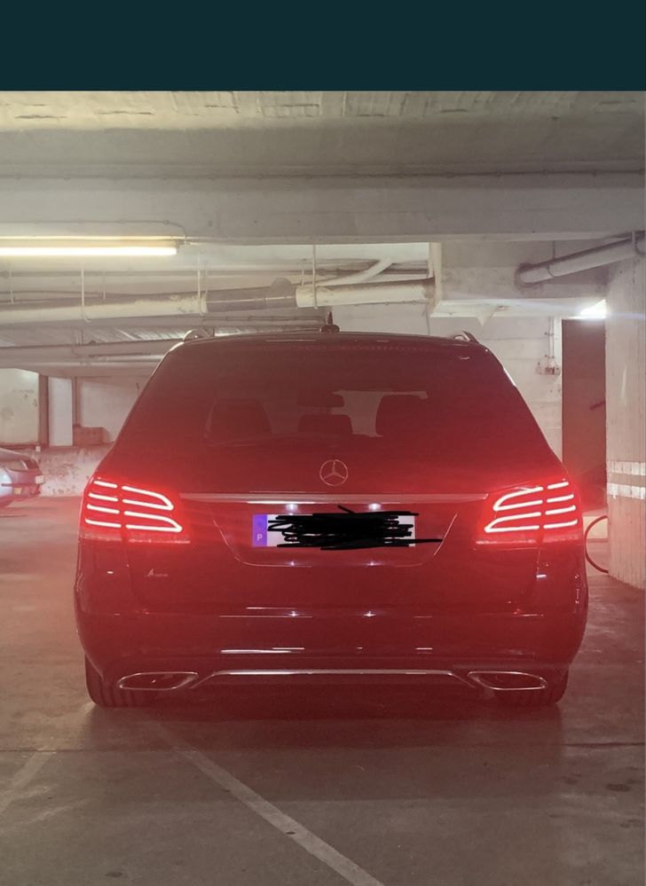 Mercedes bens.