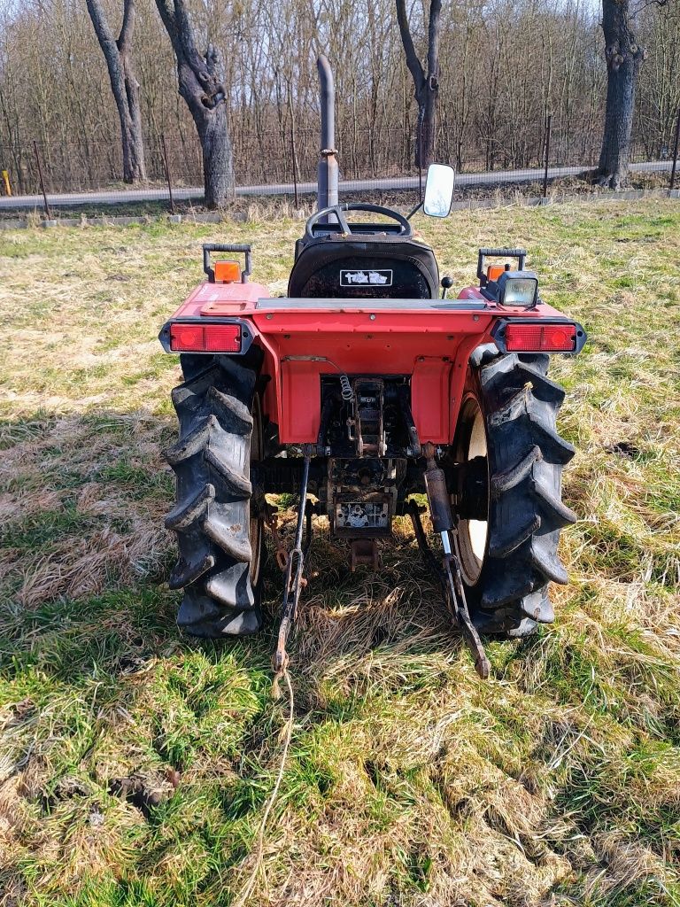 Traktorek Yanmar f18d