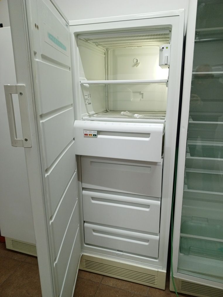 Zamrażarka Electrolux 155cm, gwarancja