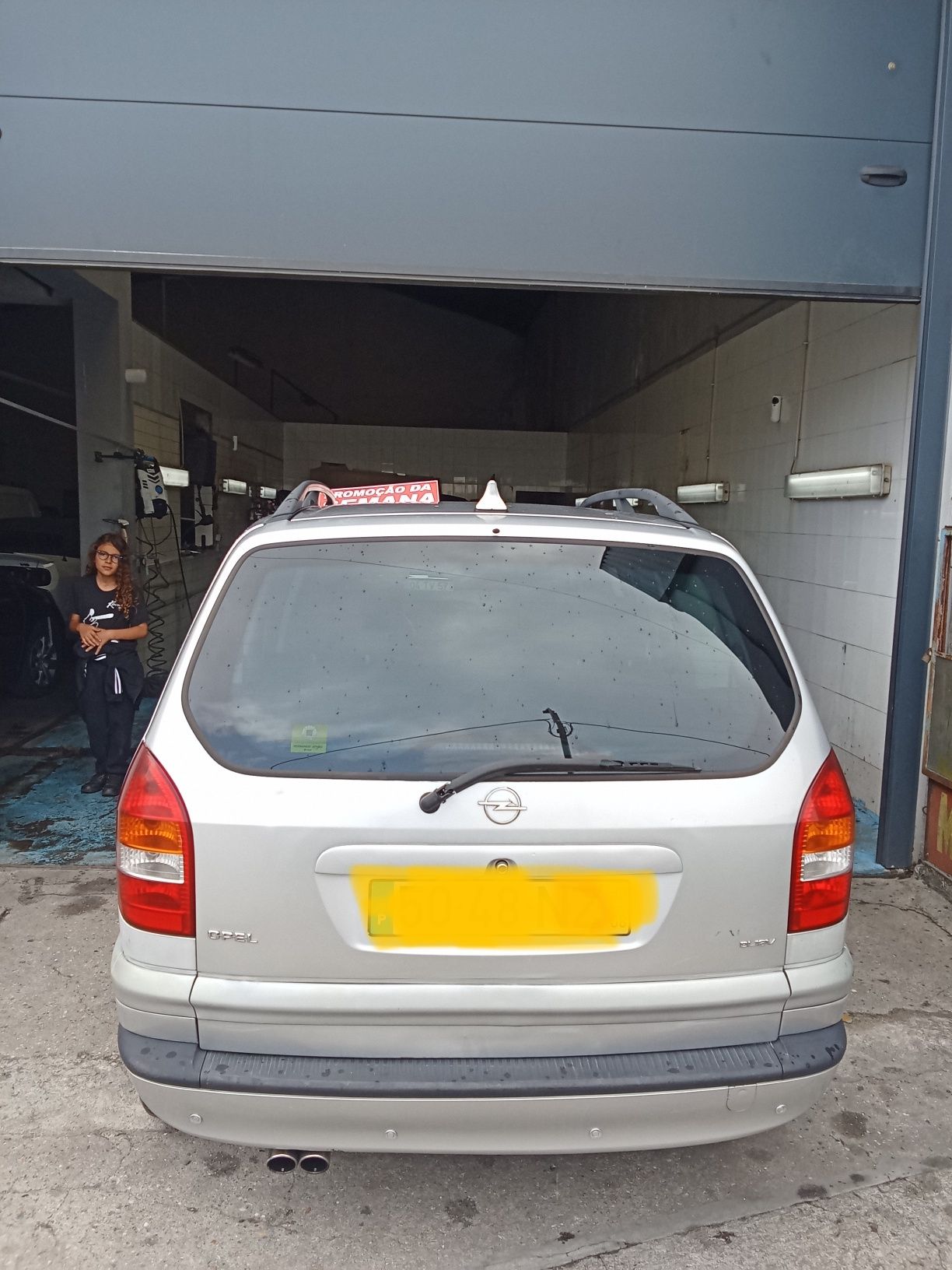 Vendo Opel Zafira do ano de 99 2.0 disel 7 lugares