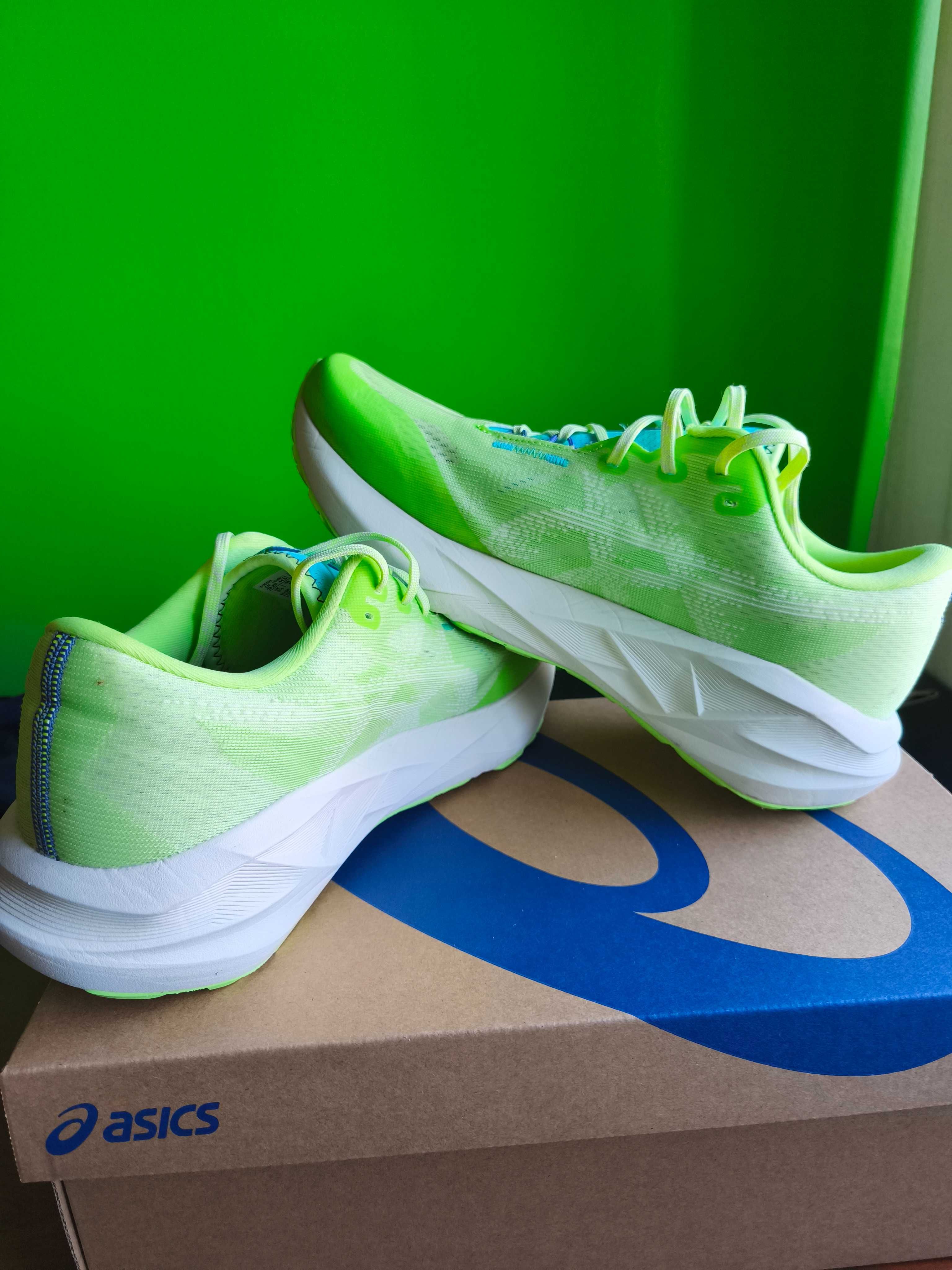 ASICS Novablast 5 TR
