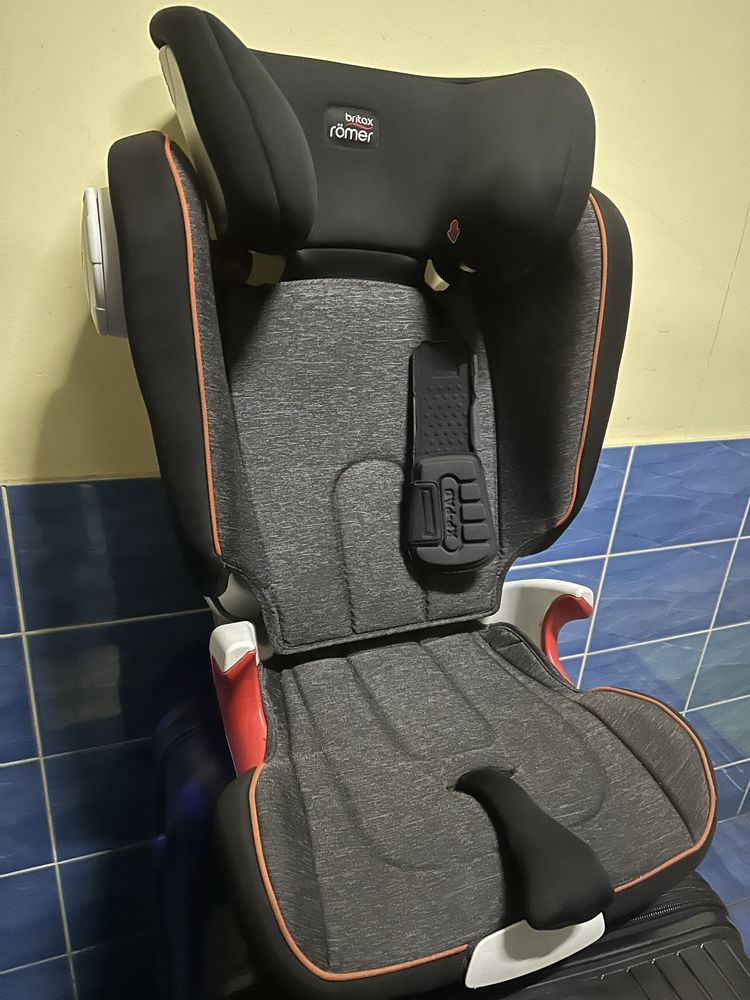 Автокрісло Britax Romer Kidfix II XP
