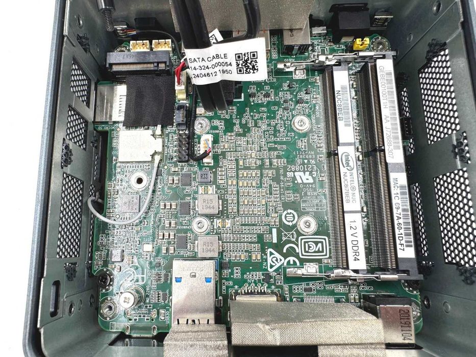 Потужний міні пк Intel NUC i5-8259u 4 ядра | 8gb | 64gb ssd | USB4