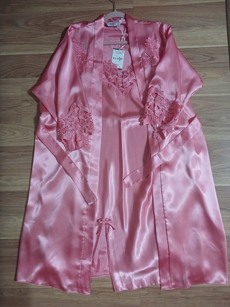 Комплект жін.нічна сорочка+халат, рожевий, шовк сатін,р. 2XL