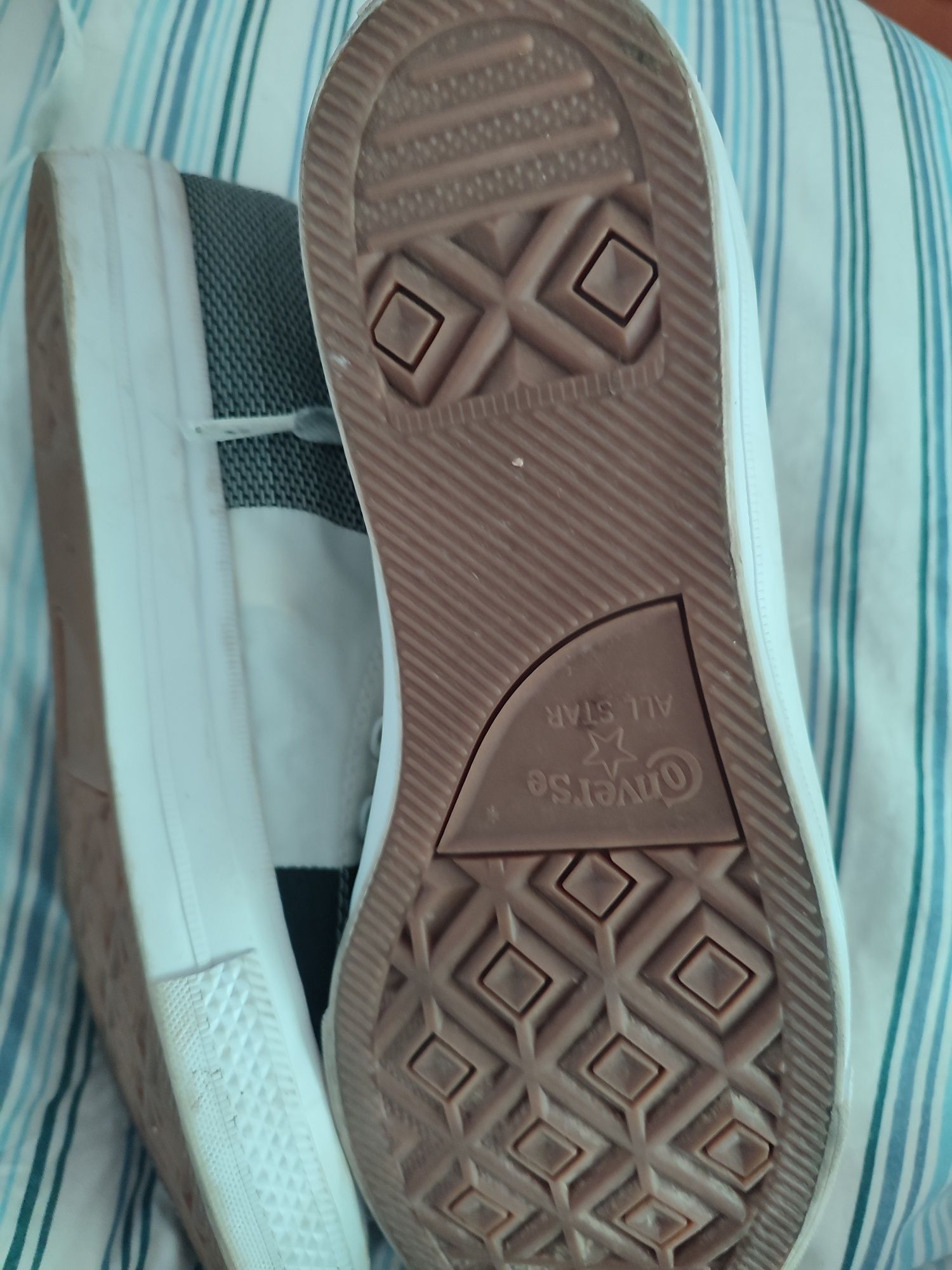 Sprzedam buty trampki rozmiar 42,43