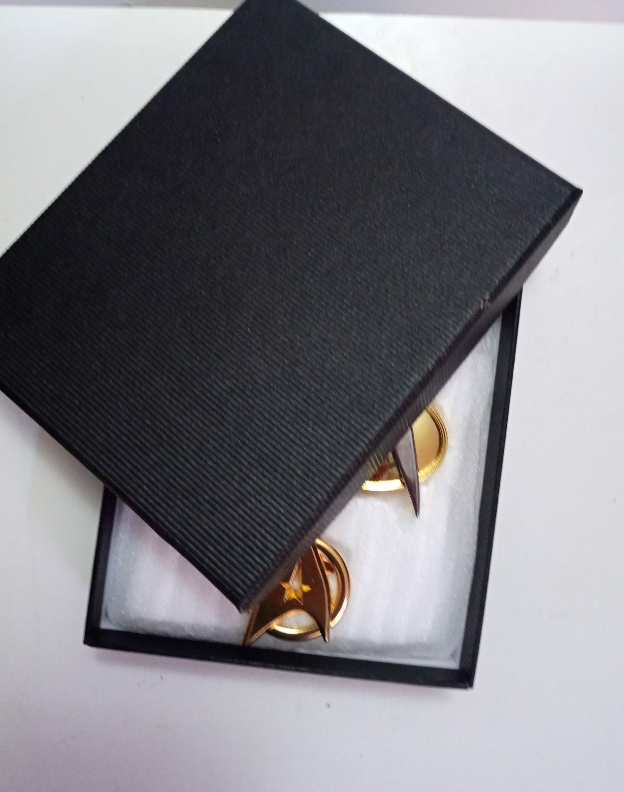 Caixa com 4 pins Star Trek