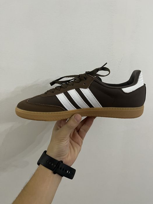 Adidss samba castanhas