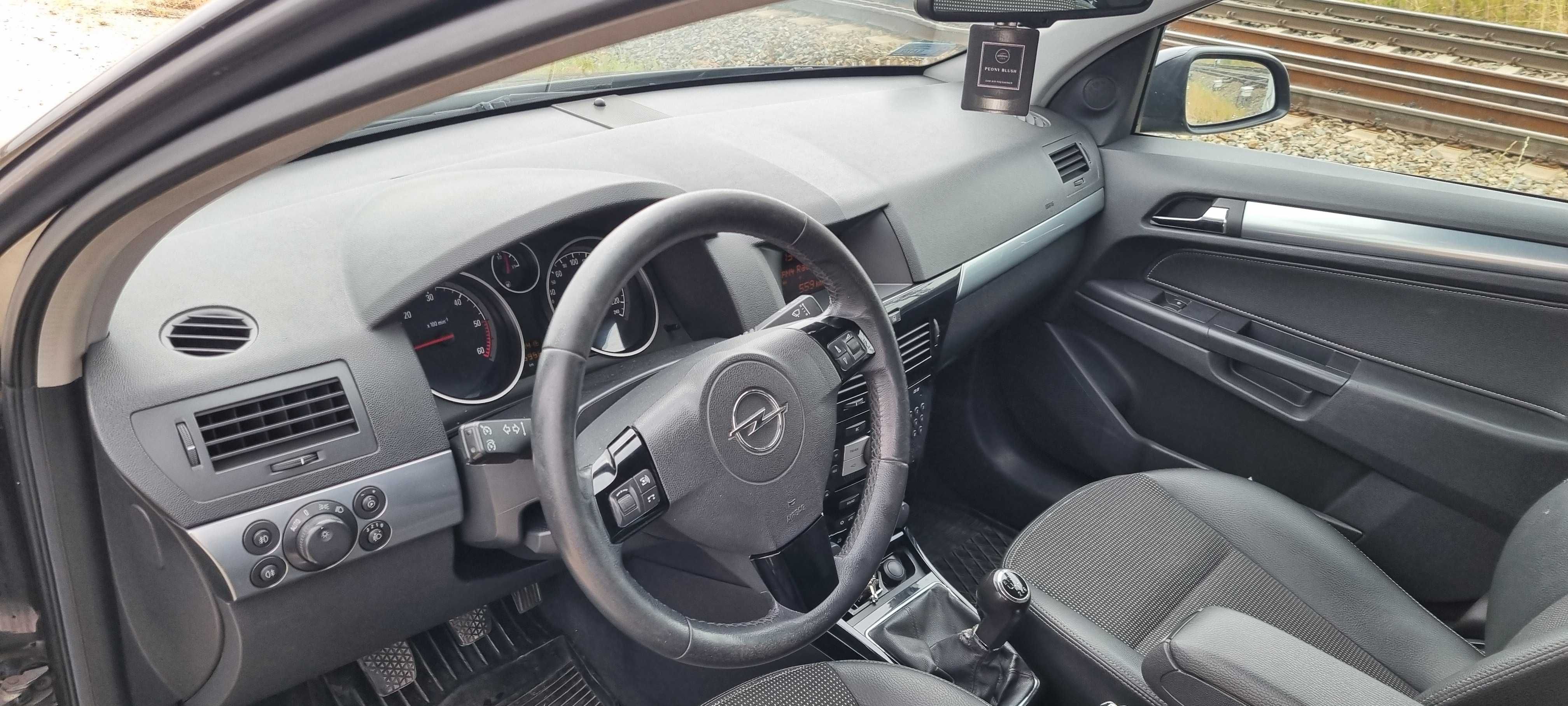 Opel Astra 1.9 CDTI 150, bez DPF