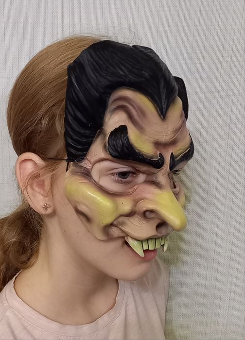 Маска карнавальная