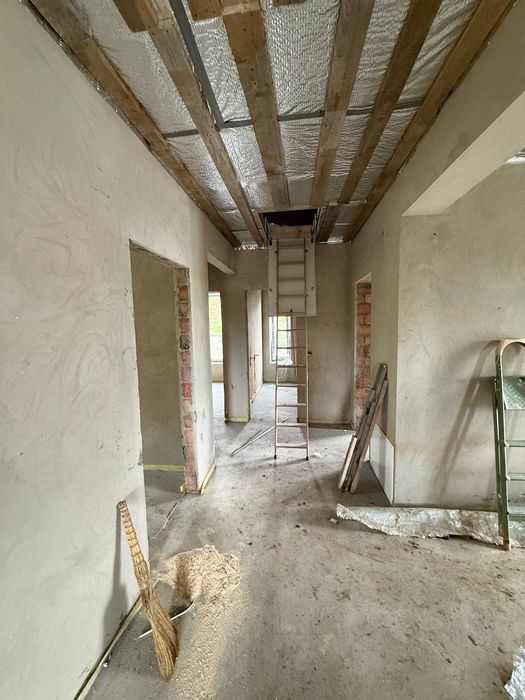 Продається новий будинок біля лісу